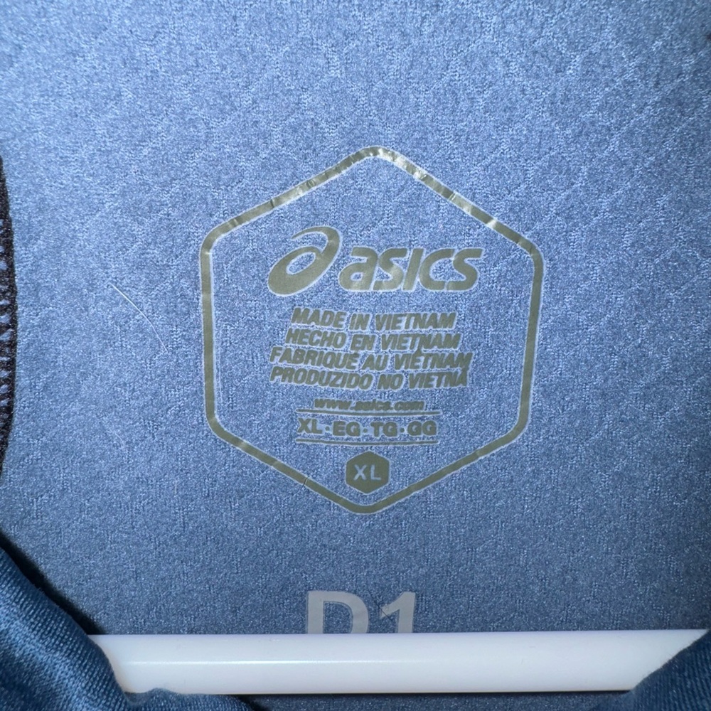 ASICS Vest - Picture 2 of 3